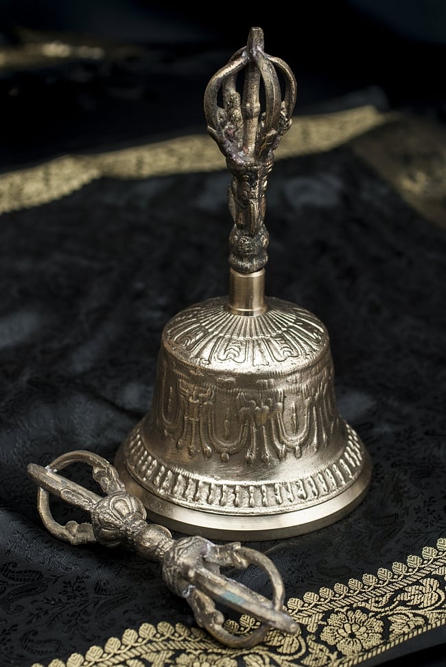 密教法具・金剛鈴(ガンター)と金剛杵(ヴァジュラ)のセット【20cm】の写真