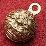 怖いけどカワイイ！！ネパール真鍮製アニマルベル(直径約3.5cm) スノーライオン