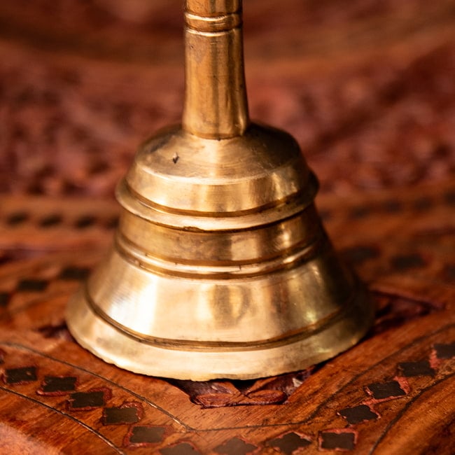 ブラスのハンドベル 高さ：14cm 3 - ベル部分の拡大写真です。