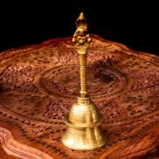 ブラスのハンドベル 高さ:19.5cm