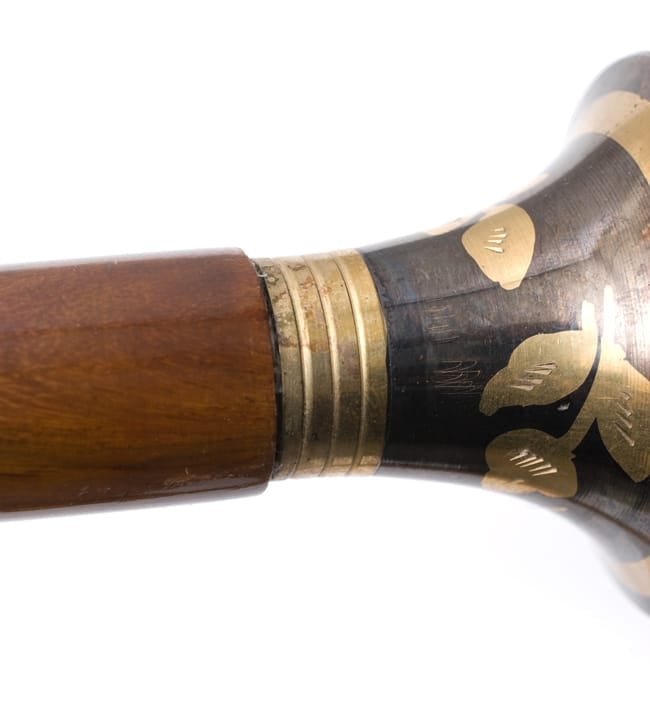 シャハナーイ(中)の商品写真 7枚目 シックな色合いで、楽器コレクションとしても素敵です。