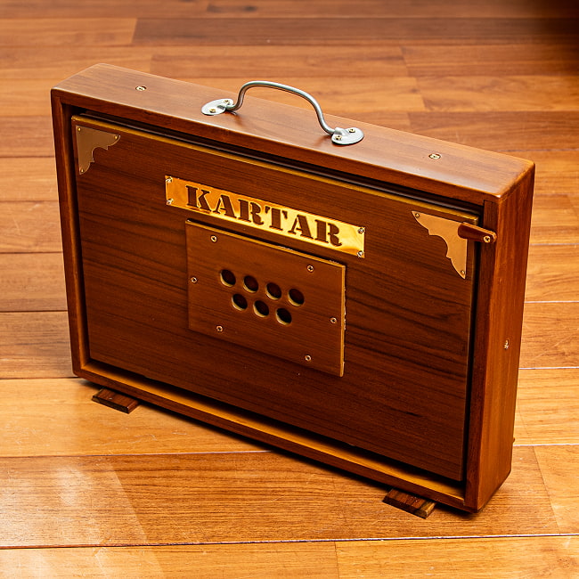 [インド品質]シュルティボックス Shrutibox Kartar Music House社製【ソフトケース付き】 6 - 裏面側です。