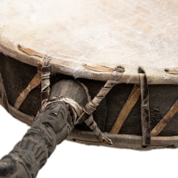 チベットの太鼓 チベット仏教の儀式で使われる打楽器 - ガ(rnga) - サブ3