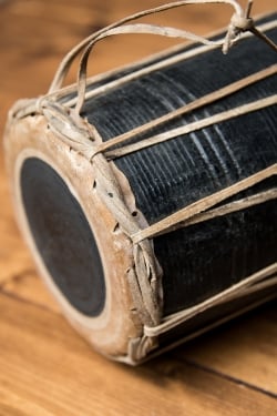 ネパールの民族打楽器 マダル - サブ3