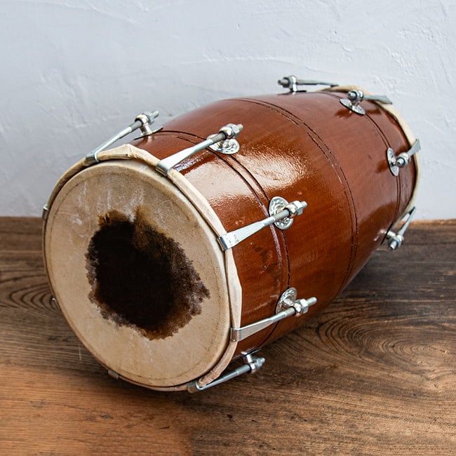 【鑑賞用・音は出ます】ドーラク Dholakの写真1枚目です。インドの両面太鼓、ドーラクです。タブラ,タブラ CD,タブラ DVD,タブラ 教則,インド 打楽器,打楽器,民族楽器