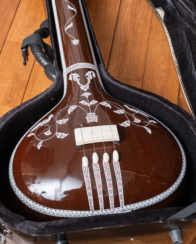 タンプーラ 〔全長約130cm〕 インド古典音楽 声楽用ドローン楽器 ハードケース付き 2 - 拡大写真です