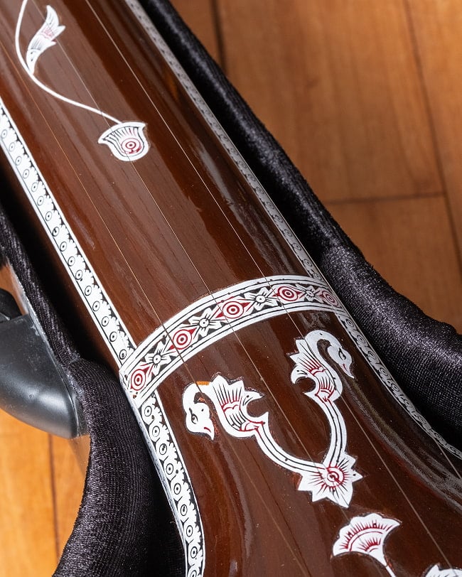 タンプーラ 〔全長約130cm〕 インド古典音楽 声楽用ドローン楽器 ハードケース付き 6 - 拡大写真です