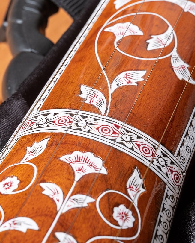 タンプーラ 〔全長約142cm〕 インド古典音楽 声楽用ドローン楽器 大型モデル ハードケース付き 9 - 拡大写真です