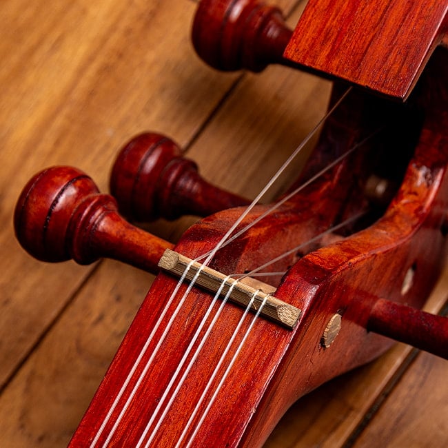トゥンナ tungna ネパール伝統の弦楽器 6 - ナット部分です。