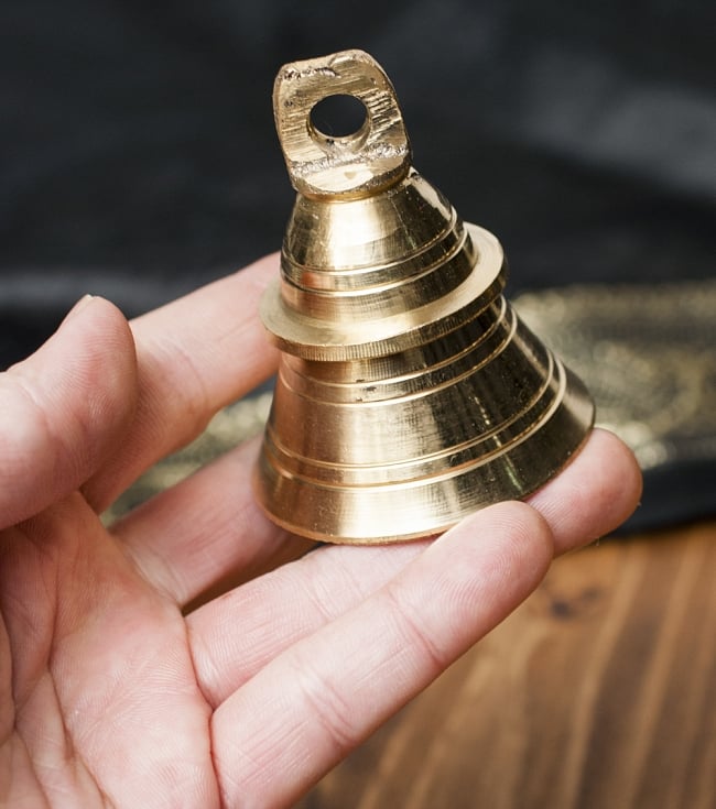 【10個セット】プージャベル【約6.5cm】 5 - サイズを感じていただく為、手に持ってみたところです。
