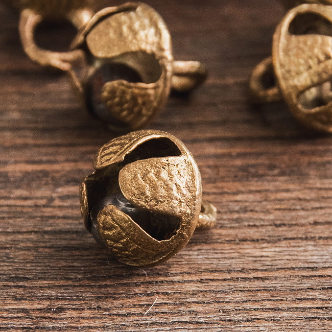 【2セット】グングル用鈴【直径:約1.5cm前後】10個セット(内2個予備) 3 - 横からの写真です