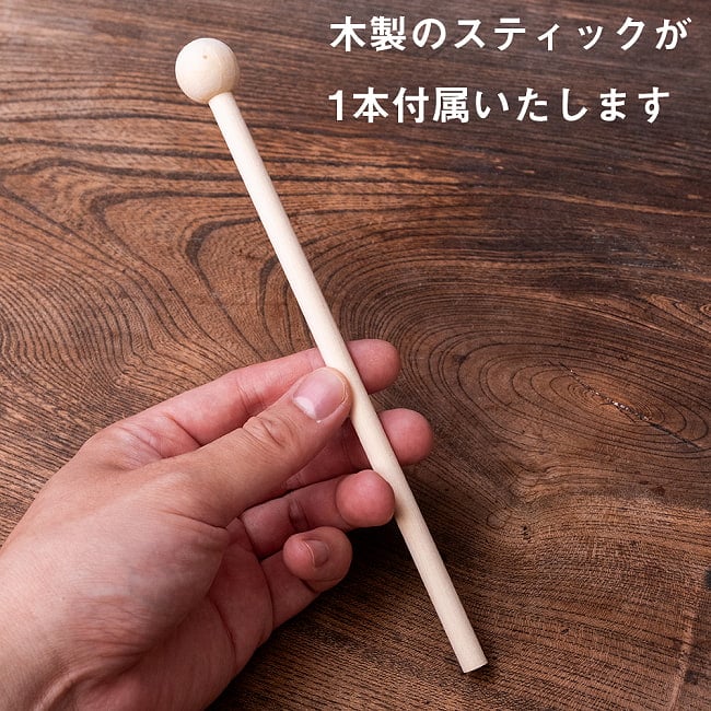 バリ島の民族楽器 ティンプトンドラム|ドットペイントが美しい 手とマレットで楽しむ3連打楽器 14 - 木製のスティックが1本付属いたします。(デザインやサイズは入荷ごとに異なる場合がございます)