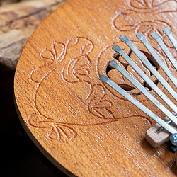 7弦 ココナッツカリンバ〔彫り模様入り〕 - サブ5