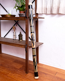 〔彫刻入り 約100cm〕レインスティック 雨音 波音のする楽器　民族楽器 - サブ2