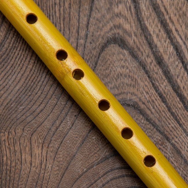 ベトナムの竹笛 - 房付きロング 45cm 3 - 指穴の様子です。