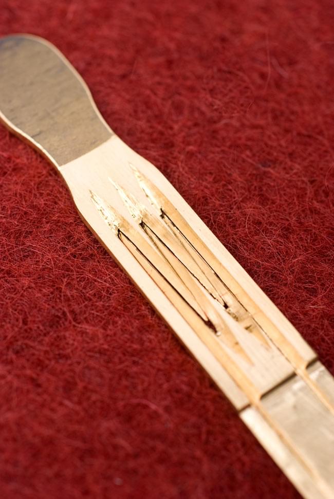 ケース付き ベトナム口琴 厚めトリプル 3 - アップの写真です。リードの部分が三重になっています。