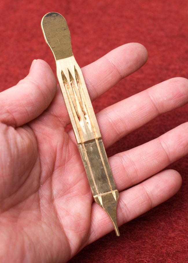 ケース付き ベトナム口琴 厚めトリプル 4 - 手に取るとこれくらいの大きさです。