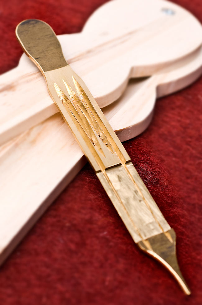 ケース付き ベトナム口琴 厚めトリプルの写真