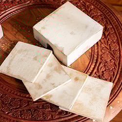 〔4枚入り〕マンゴーウッドの更紗模様付き　アンティーク調コースターセット - サブ5