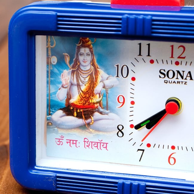 マントラ目覚まし時計 - シヴァ Om・Namah・Shivai 2 - 拡大写真です