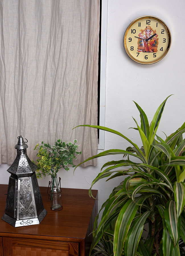 神様壁掛時計 - Ganesh -ガネーシャ【インド現地クオリティ】 3 - お部屋の中で撮影してみました
