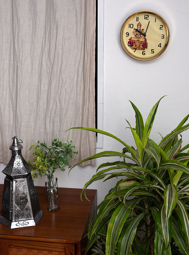神様壁掛時計 - Laxmi - ラクシュミー【インド現地クオリティ】 4 - お部屋の中で撮影してみました