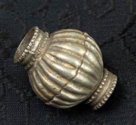 クチ族のビンテージ ビーズ - トライバルジュエリーの商品写真