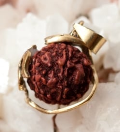 オーンとナーガに絡まれたルドラクシャのペンダントトップ - サブ3