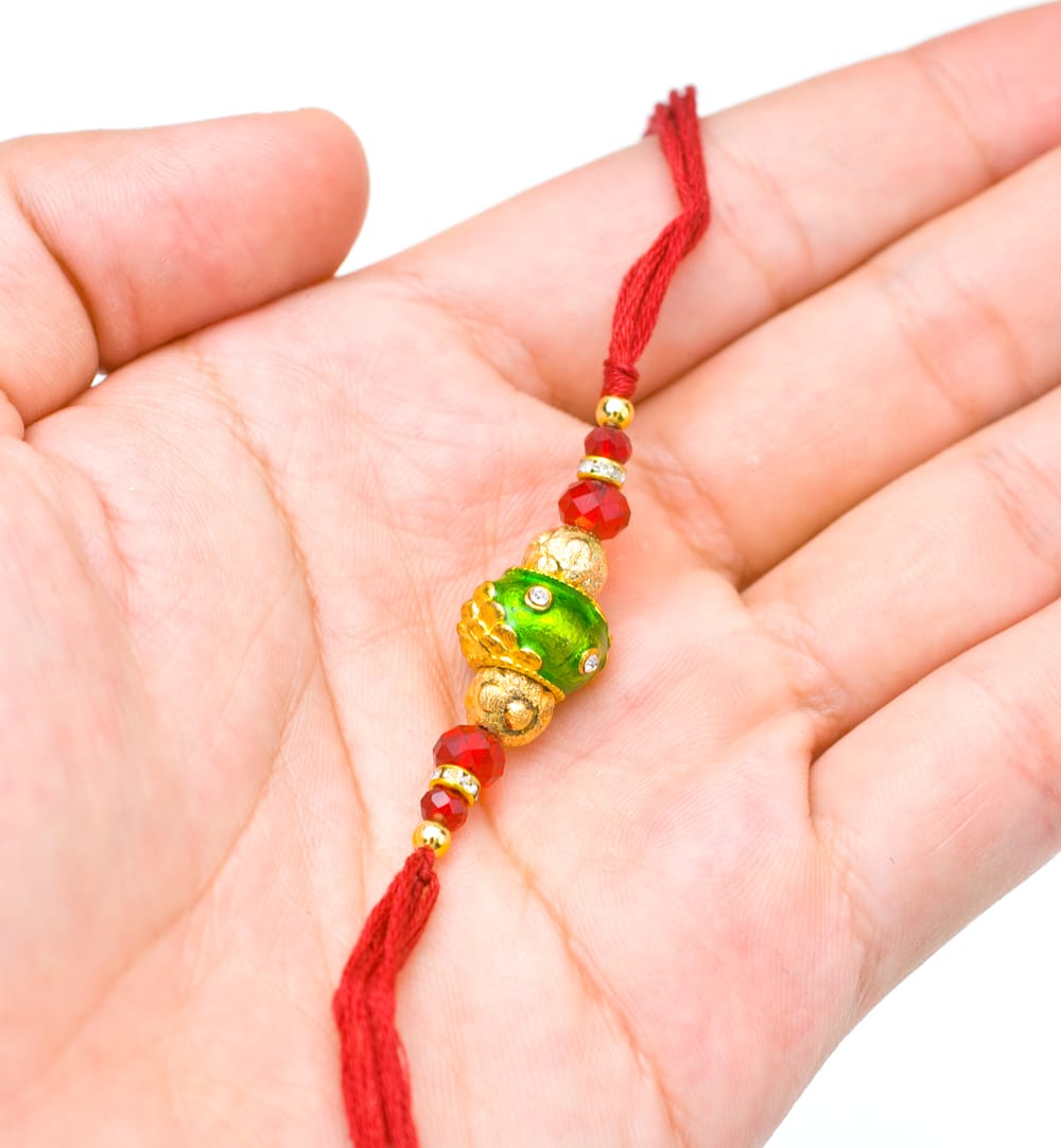 ラーキー インドからきた紐のブレスレット の通販 - TIRAKITA.COM