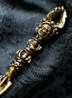 ヴァジュラのゴールドペンダントトップ -直径約6cm - サブ4