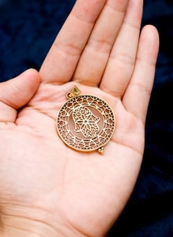 ハムサのゴールドペンダントトップ - サブ5