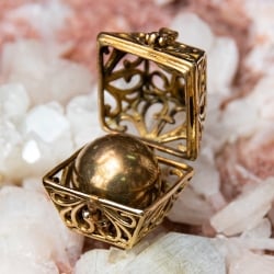 エスニック文様のガムランボール ペンダントトップ - ゴールドジュエル - サブ5