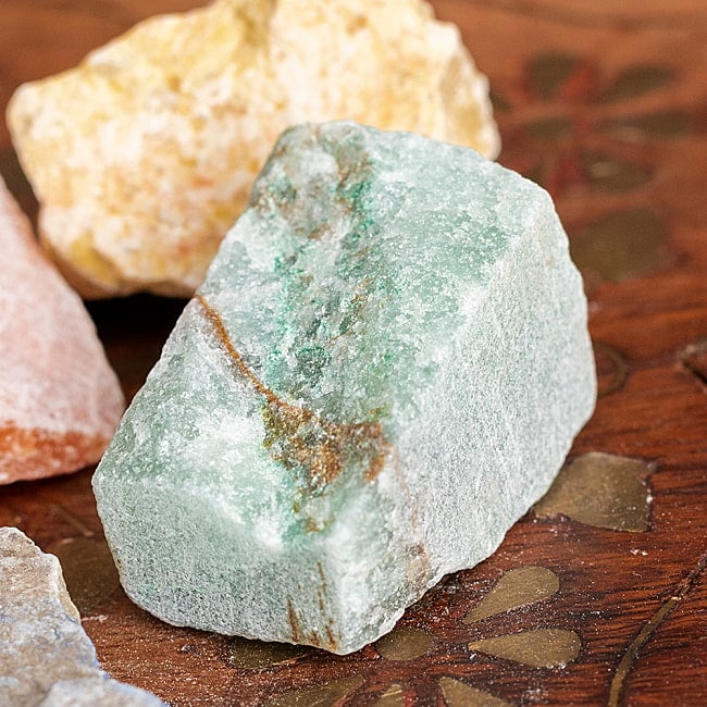 原石の無垢な魅力　チャクラストーン　チャクラヒーリングに使われる天然石パワーストーン7石セット　セブンチャクラ 7 - グリーンアベンチュリン　第4チャクラ　心臓(Heart Chakra)