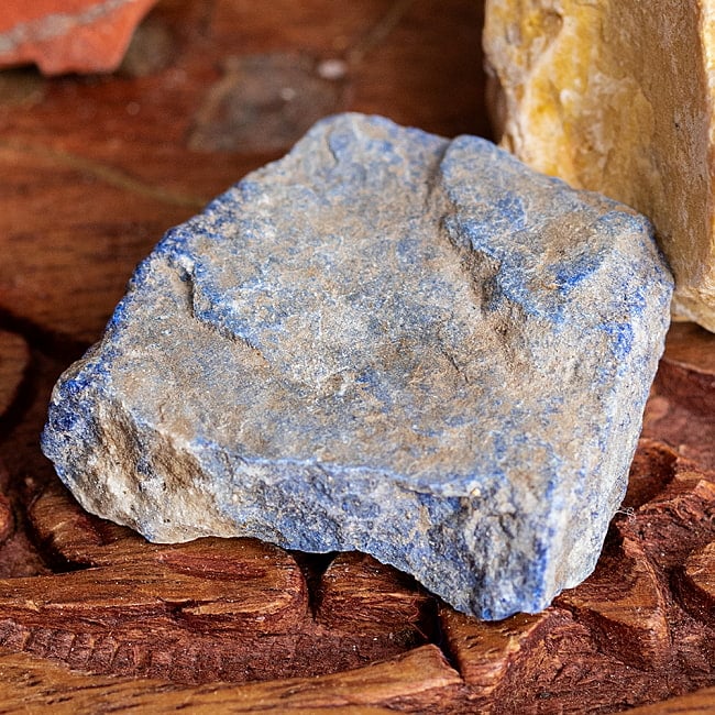 原石の無垢な魅力　チャクラストーン　チャクラヒーリングに使われる天然石パワーストーン7石セット　セブンチャクラ 8 - ラピスラズリ　第5チャクラ　喉(Throat Chakra)