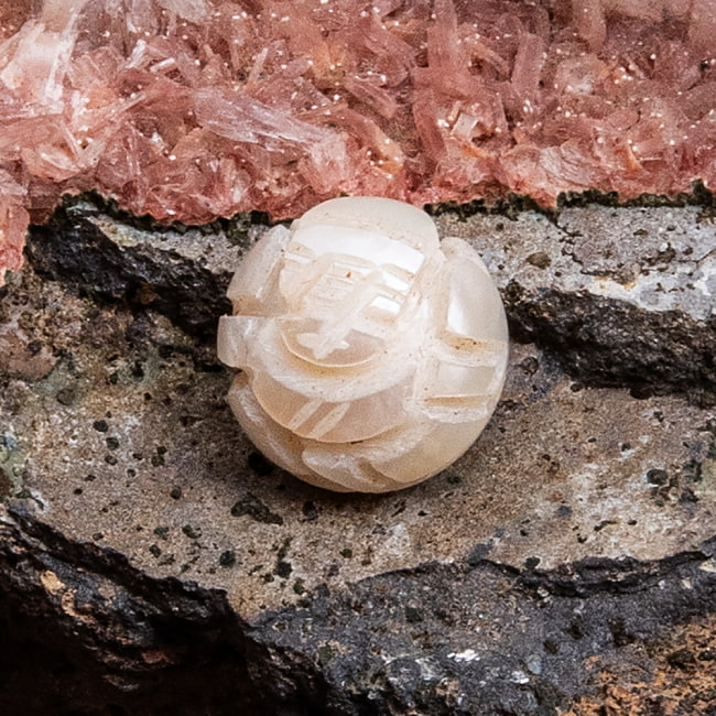 天然真珠の彫りガネーシャ 2 - 単体で見てみました。