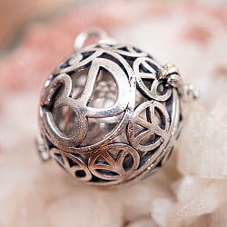 エスニック文様のガムランボール ペンダントトップ - シルバーオーン - サブ3