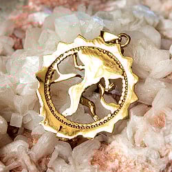 破壊と再生の神 ダンシング・シヴァのペンダント - サブ3