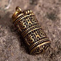 【全3種】聖なる文字を彫り込んだ ピルケース ペンダント - サブ2