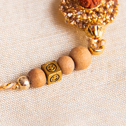 ラーキー - インドの紐ブレスレット　ベージュ×ルドラクシャ - サブ3