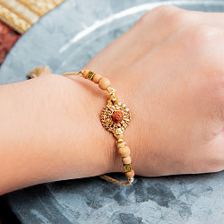 ラーキー - インドの紐ブレスレット　ベージュ×ルドラクシャ - サブ5