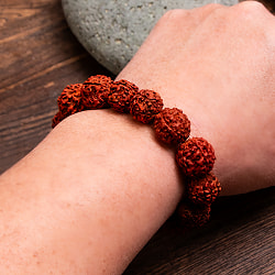 ルドラクシャのブレスレット 聖なる菩提樹の実 - サブ5