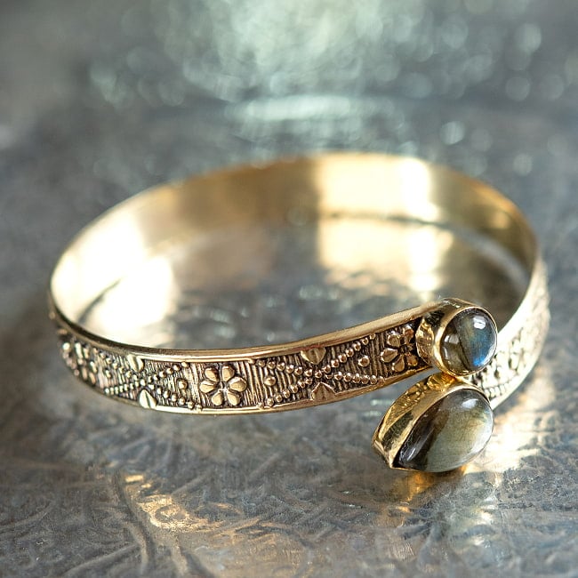 2つの天然石のメタルブレス　ティアドロップ 9 - 2：ラブラドライト