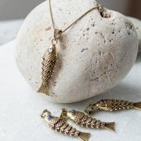 マツヤをイメージした フィッシュペンダントトップ