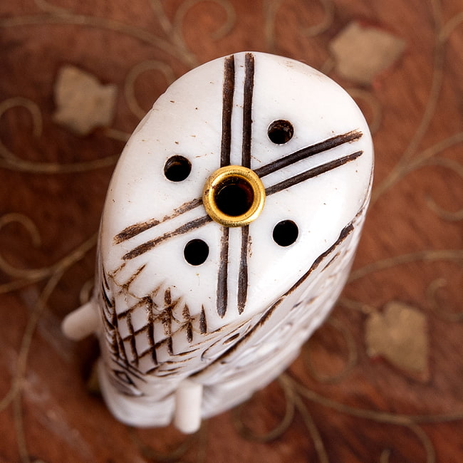 【送料無料・12個セット】水牛の角で作ったゾウさんお香立て - クリーム 4 - こちらにお香を挿します