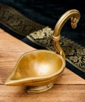 ブラスのオイルランプ - ポット型(ID-ARTLMP-268)