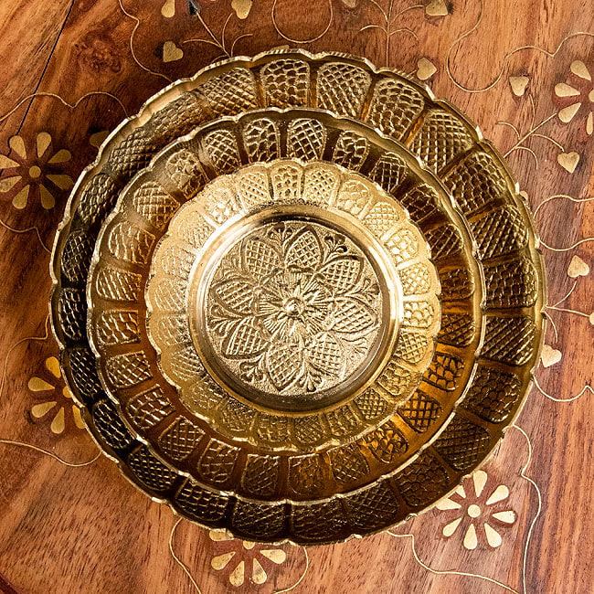 真鍮製の礼拝小皿 - Kinari Plate 直径：7cm程度 6 - 3つのサイズを重ねて見ました。