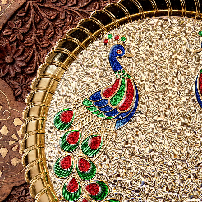 【約25.5cm】インドの礼拝皿 プージャターリー 孔雀 2 - 細部を見てみました。