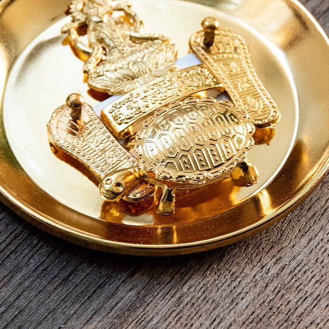 インド風水のプレート（kachwa plate） - ラクシュミ パドゥカ 9cm 3 - 細部を見てみました。