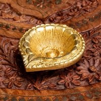 [大感謝祭セール]ブラスのオイルランプ - 花形(ID-ARTLMP-319)