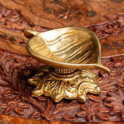 ブラスのオイルランプ - パーンの葉型 - サブ4